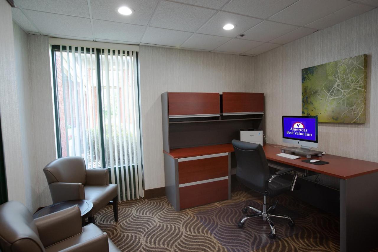 Americas Best Value West Point Exterior photo